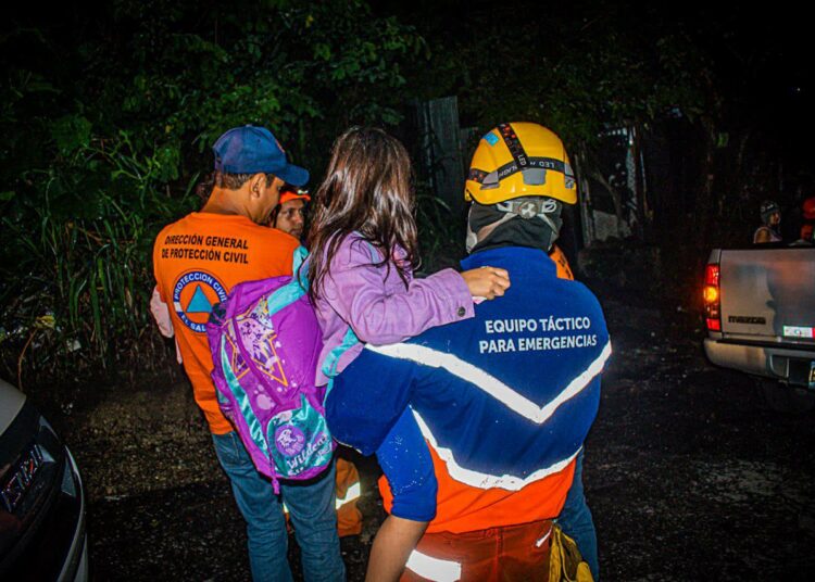 BCIE dona $500,000 para afectados por recientes lluvias