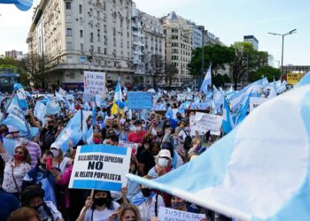 (VIDEOS) Argentina vive jornada de manifestaciones contra el gobierno