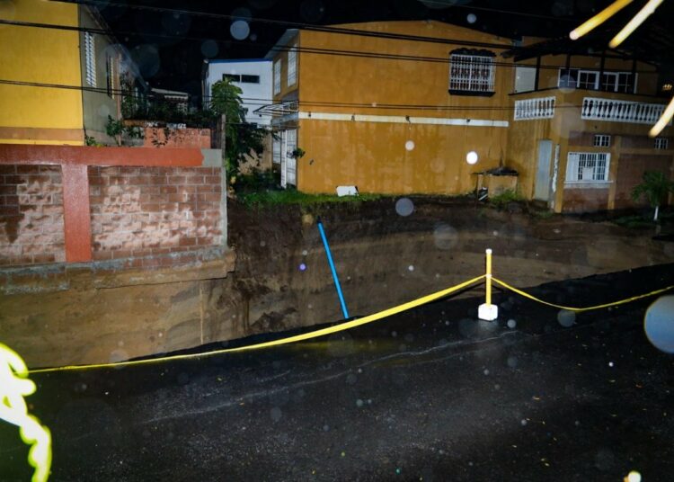 Asamblea Legislativa creará leyes para sancionar a empresas que construyan en zonas vulnerables