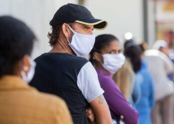 OMS alerta por nueva ola de contagios de COVID-19