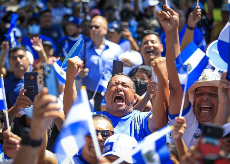 Christian Guevara critica a medios tradicionales que ocultan apoyo de salvadoreños en Estados Unidos al Presidente Bukele