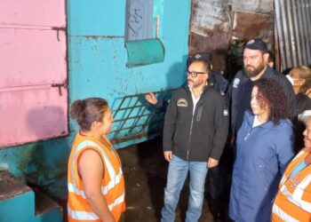 Ernesto Castro junto a diputados verifican áreas afectadas por las fuertes lluvias