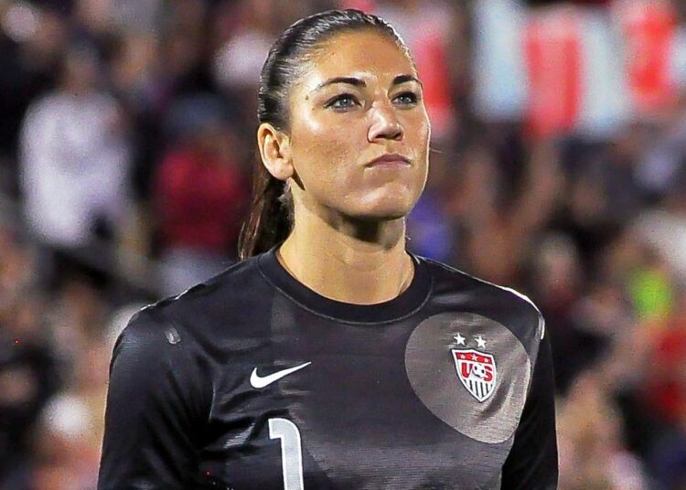 La ex portera de Estados Unidos Hope Solo se declaró culpable de manejar ebria con sus mellizos de dos años a bordo