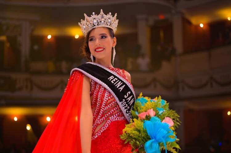 IMÁGENES/ Paola Alejandra Alvarado, nueva reina de las Fiestas Agostinas