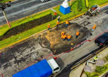 Obras Públicas repara el pozo para aguas lluvias dañado sobre el Bulevar Los Próceres