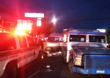 PNC reporta accidente de tránsito sobre Bulevar Constitución en carril hacia el Salvador del Mundo