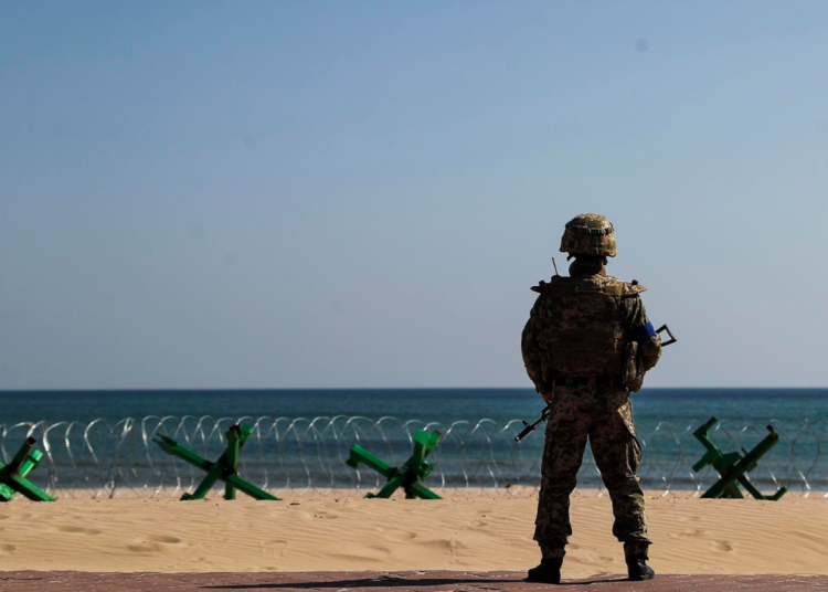 Ucrania acusa a Rusia de lanzar bombas en isla de las Serpientes