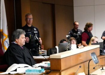 El tirador de Highland Park confiesa haber disparado sobre la multitud