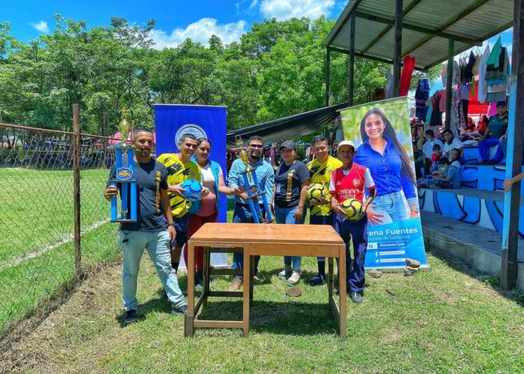 Trabajo territorial que impulsan diputados de Bancada Cyan llevan beneficios a cientos de salvadoreños