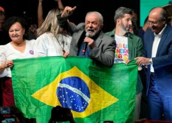Una coalición hace oficial la candidatura presidencial de Lula da Silva para las próximas elecciones en Brasil