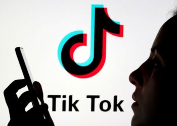 Senadores estadounidenses piden investigar TikTok por espionaje