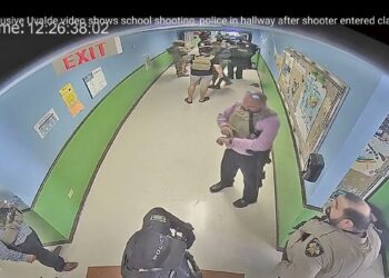 Una serie de «fallos sistémicos» habrían entorpecido la actuación policial durante la masacre de la escuela de primaria de Uvalde