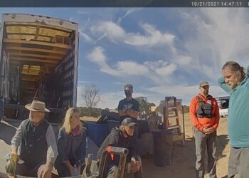 El FBI concluyó que Alec Baldwin sí apretó el gatillo de la pistola que mató a la directora de fotografía de la película “Rust”