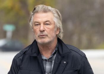 Alec Baldwin es despedido de la que hubiera sido su próxima película por la muerte de Halyna Hutchins