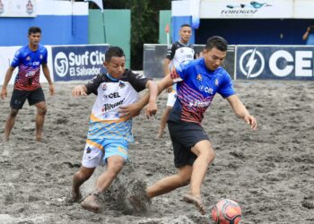 Oriente domina los cuartos de final masculinos de la Liga de Fútbol Playa