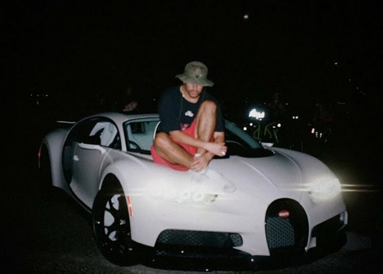 (VÍDEO) El increíble momento en el que chocan el Bugatti de Bad Bunny en Miami