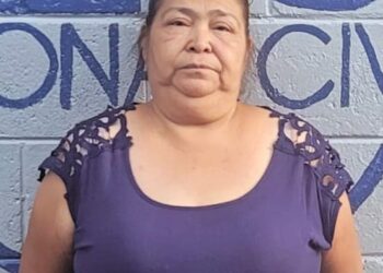 Capturan a mujer que administraba vehículos propiedad de pandilleros