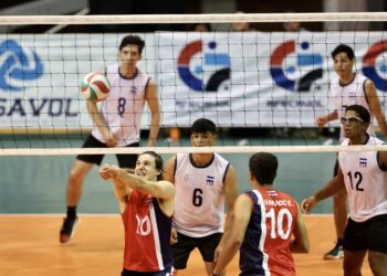 Costa Rica frenó a El Salvador