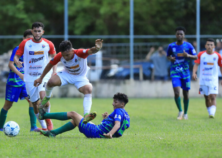 Cabañas goleó a Usulután y Cuscatleco sorprendio a Atlético Unión