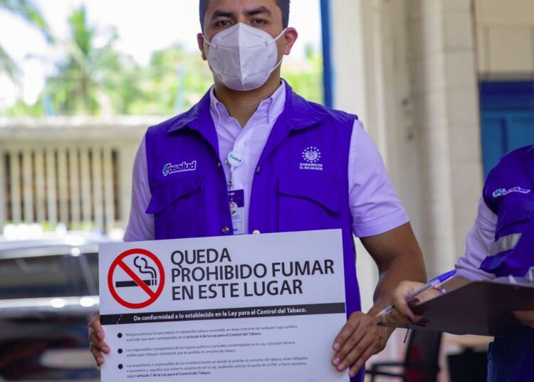 Fosalud verifica cumplimiento de la Ley para el Control del Tabaco en restaurantes y hoteles de La Libertad