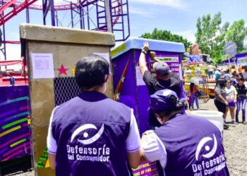 Defensoría del Consumidor verifica precios en juegos mecánicos en el Estadio Cuscatlán