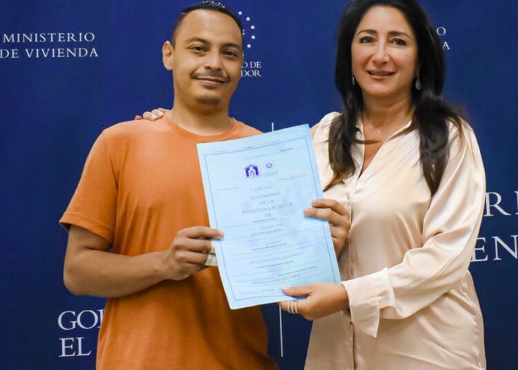 Vivienda ha beneficiado a más de 33,000 familias con créditos que oscilan una inversión de $500 millones