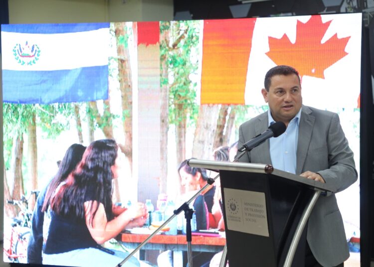 Ministro de Trabajo anuncia inversión canadiense en El Salvador durante los próximos meses