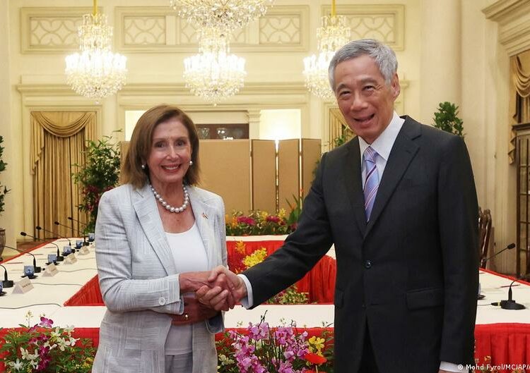 Nancy Pelosi arrancó gira en Asia hablando de Taiwán con el líder de Singapur