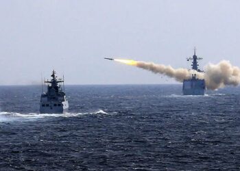 China lanzó un “ataque de precisión con misiles” al estrecho de Taiwán en los ejercicios con los que bloquea la isla