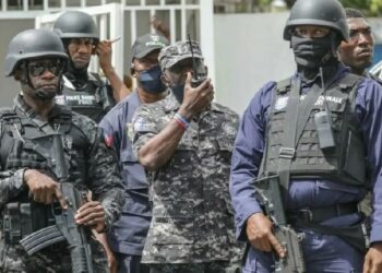 Policía haitiana libera a seis secuestrados, entre ellos un francés
