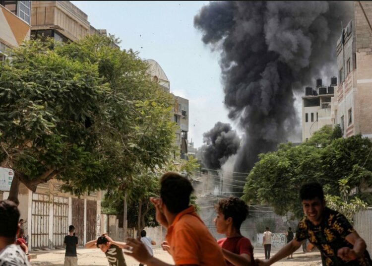 Israel y militantes palestinos aceptan tregua tras fin de semana violento