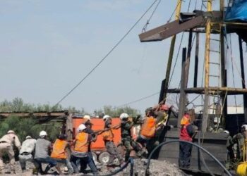 Presidente México pide redoblar esfuerzos para rescatar a mineros