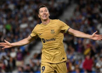Barcelona golea 4-1 a Real Sociedad y Robert Lewandowski firma doblete