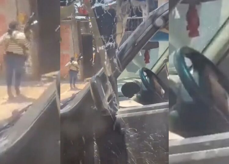 (VIDEOS) Balacera entre grupos criminales deja 8 muertos en el estado mexicano de Michoacán