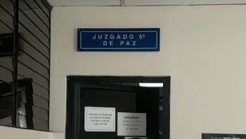Instalan audiencia contra asistente de expresidente Sánchez Cerén acusado de recibir complementos salariales por $2,700 al mes