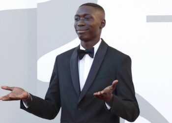 Esto gana Khaby Lame, el usuario con más seguidores en TikTok en todo el mundo