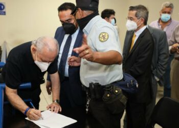 Trabajo comunitario y pago de $100 mil para exministro de Salud, Maza Brizuela en caso RHESSA