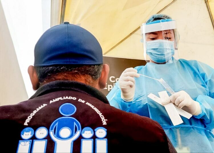 Salud desplegó cabinas móviles en Sonsonate, La Libertad y San Miguel para detectar covid-19