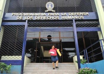 Asamblea con nueve abogados candidatos para ser Procurador para la Defensa de los Derechos Humanos