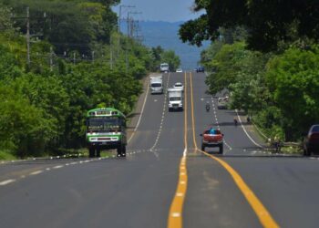 Entregan reconstrucción de tramo de carretera Panamericana que conecta Chalchuapa y Atiquizaya