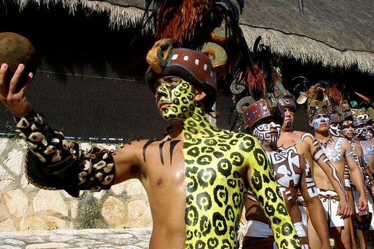 Sugieren que los mayas usaban cenizas de sus gobernantes para hacer pelotas de hule