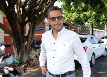 Presentador de TV, Roberto Acosta condenado a un año de trabajo de utilidad pública por expresiones de violencia contra la mujer