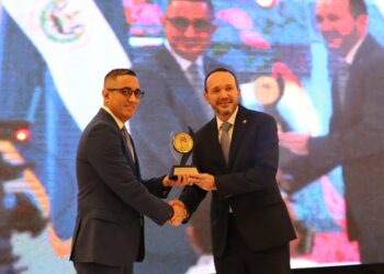 Procurador de Derechos Humanos entregó reconocimiento por la labor que ejerce al Ministerio de Seguridad