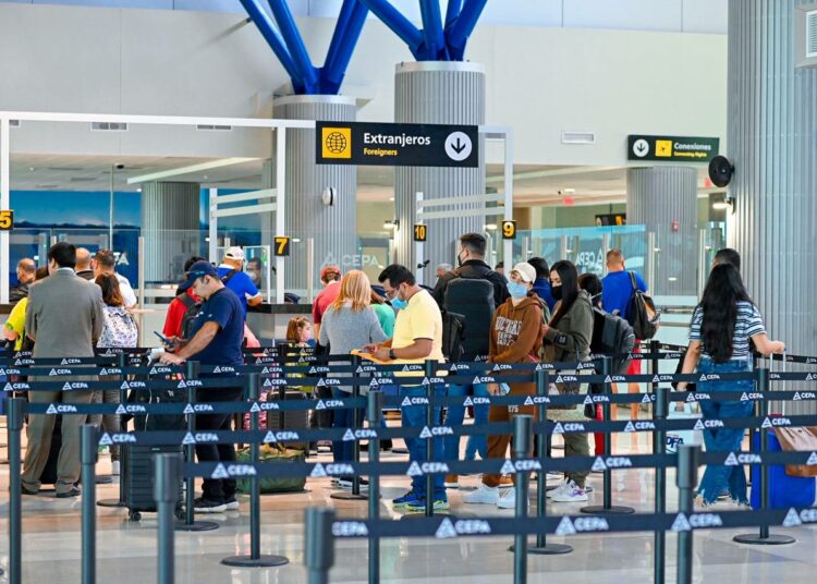 El Salvador registra más de 239,000 turistas durante vacaciones agostinas