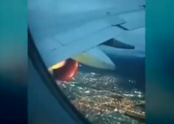 (VIDEO) Avión aterriza de emergencia en Aeropuerto de Guadalajara tras falla en un motor