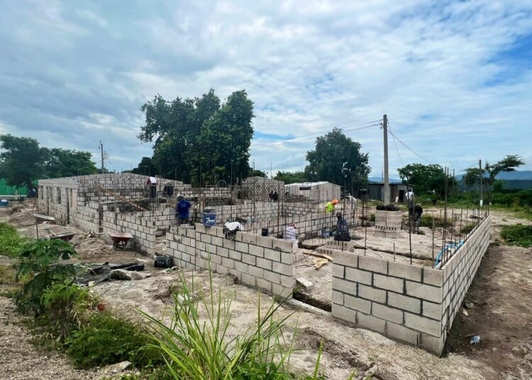 Vivienda realiza proyecto habitacional para beneficiar a más de 20 familias en Ilopango