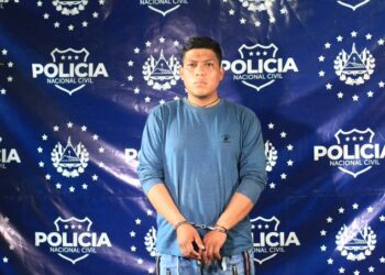 VIDEO | Detienen a un empleado de HUGO tras ser captado en un video golpeando a un adulto mayor 