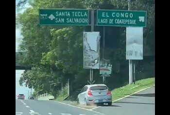 Difunden video de conductor zigzagueando en carretera a Santa Ana