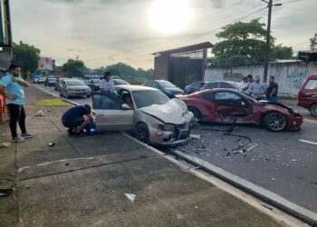 Tres personas resultan lesionadas en accidente de tránsito sobre el Bulevar Venezuela