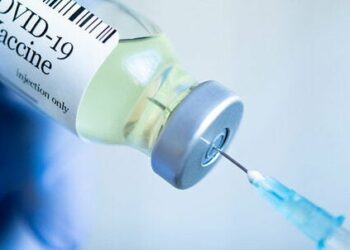 EEUU comenzará a aplicar en septiembre las vacunas actualizadas de Pfizer y Moderna contra el COVID-19